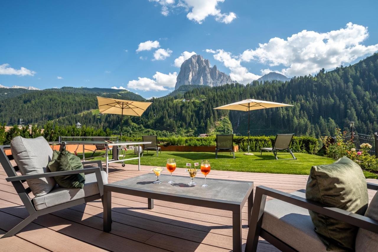 Hotel Vernel Santa Cristina Val Gardena Екстер'єр фото