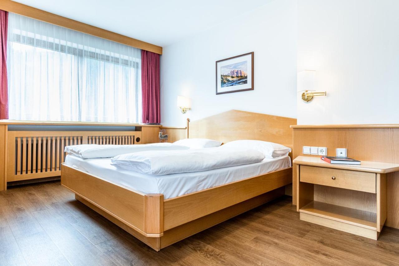 Hotel Vernel Santa Cristina Val Gardena Екстер'єр фото