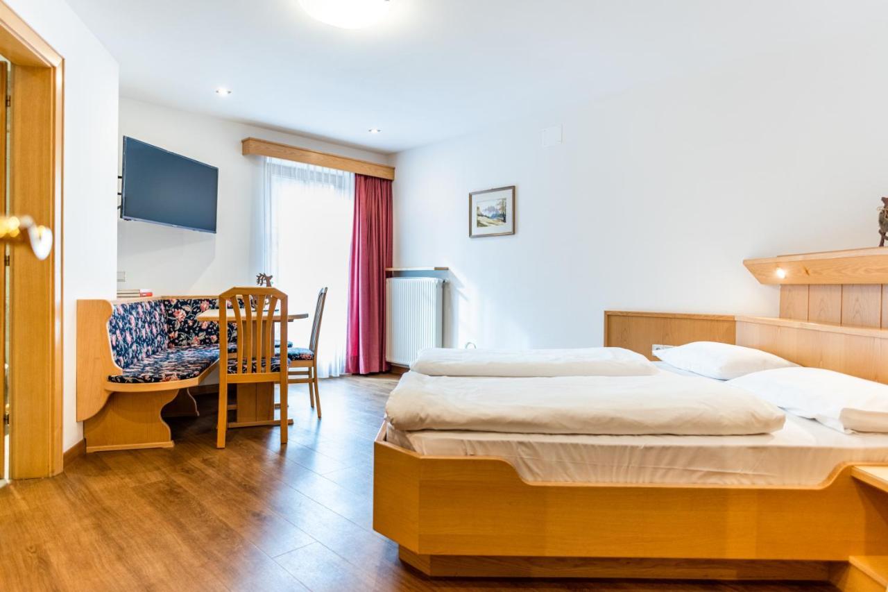 Hotel Vernel Santa Cristina Val Gardena Екстер'єр фото