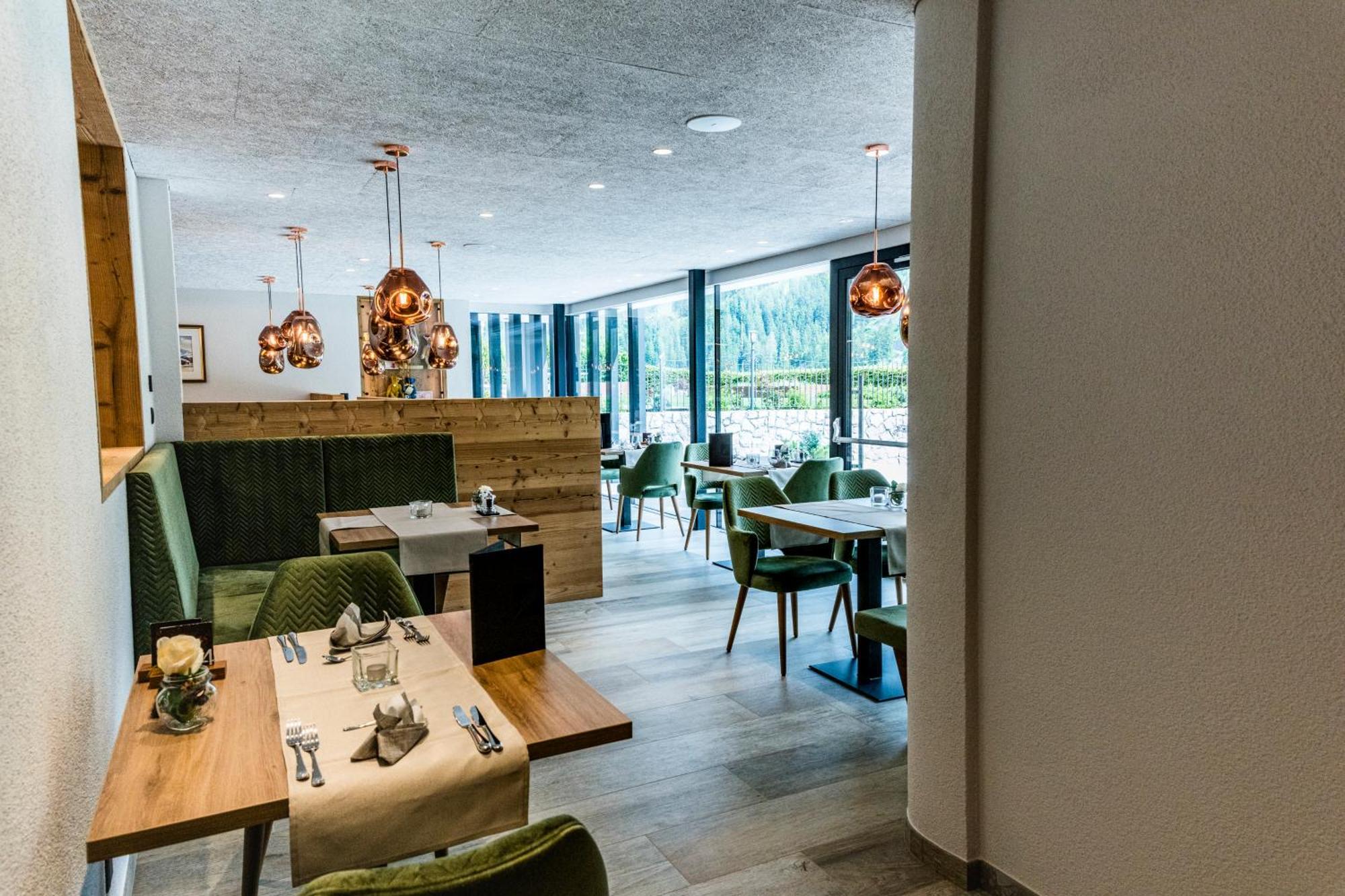 Hotel Vernel Santa Cristina Val Gardena Екстер'єр фото