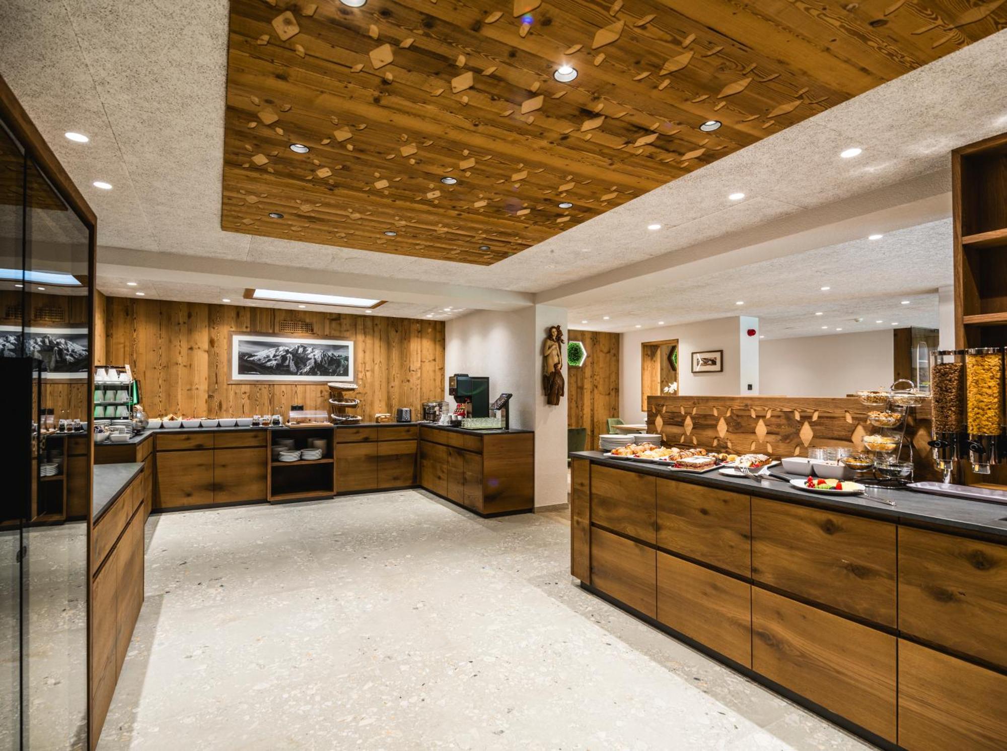 Hotel Vernel Santa Cristina Val Gardena Екстер'єр фото