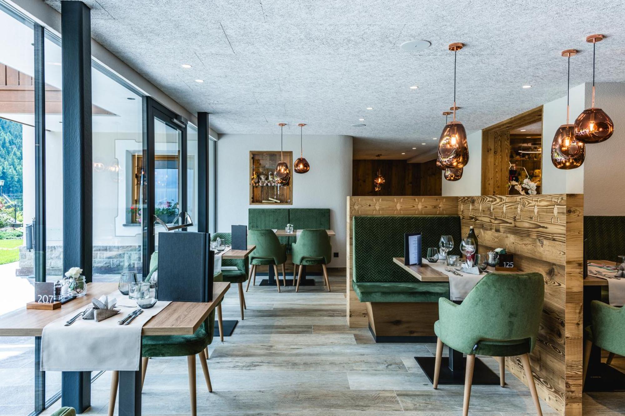Hotel Vernel Santa Cristina Val Gardena Екстер'єр фото