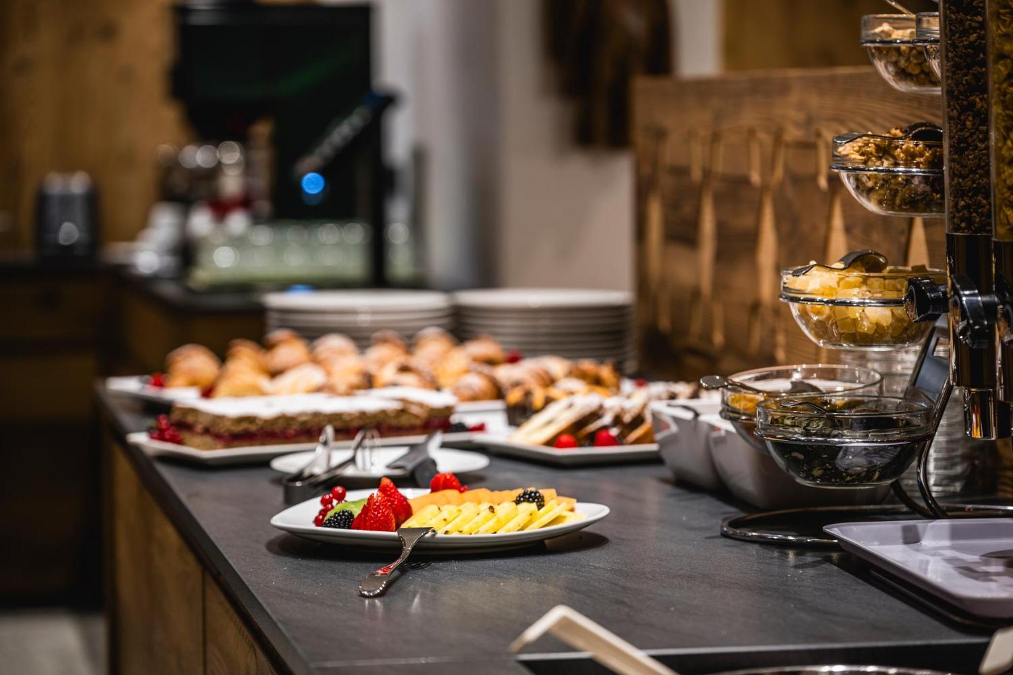 Hotel Vernel Santa Cristina Val Gardena Екстер'єр фото