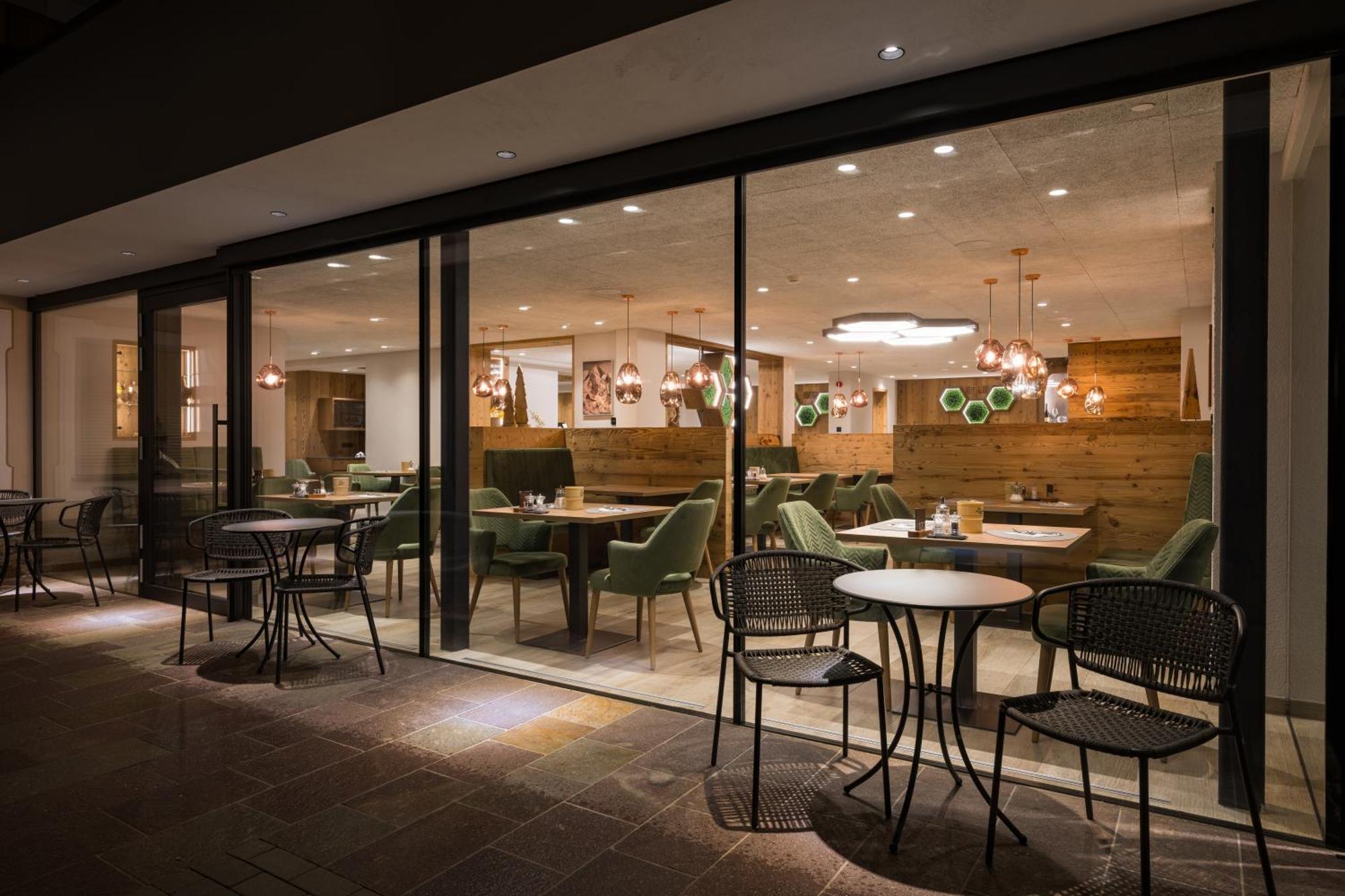 Hotel Vernel Santa Cristina Val Gardena Екстер'єр фото