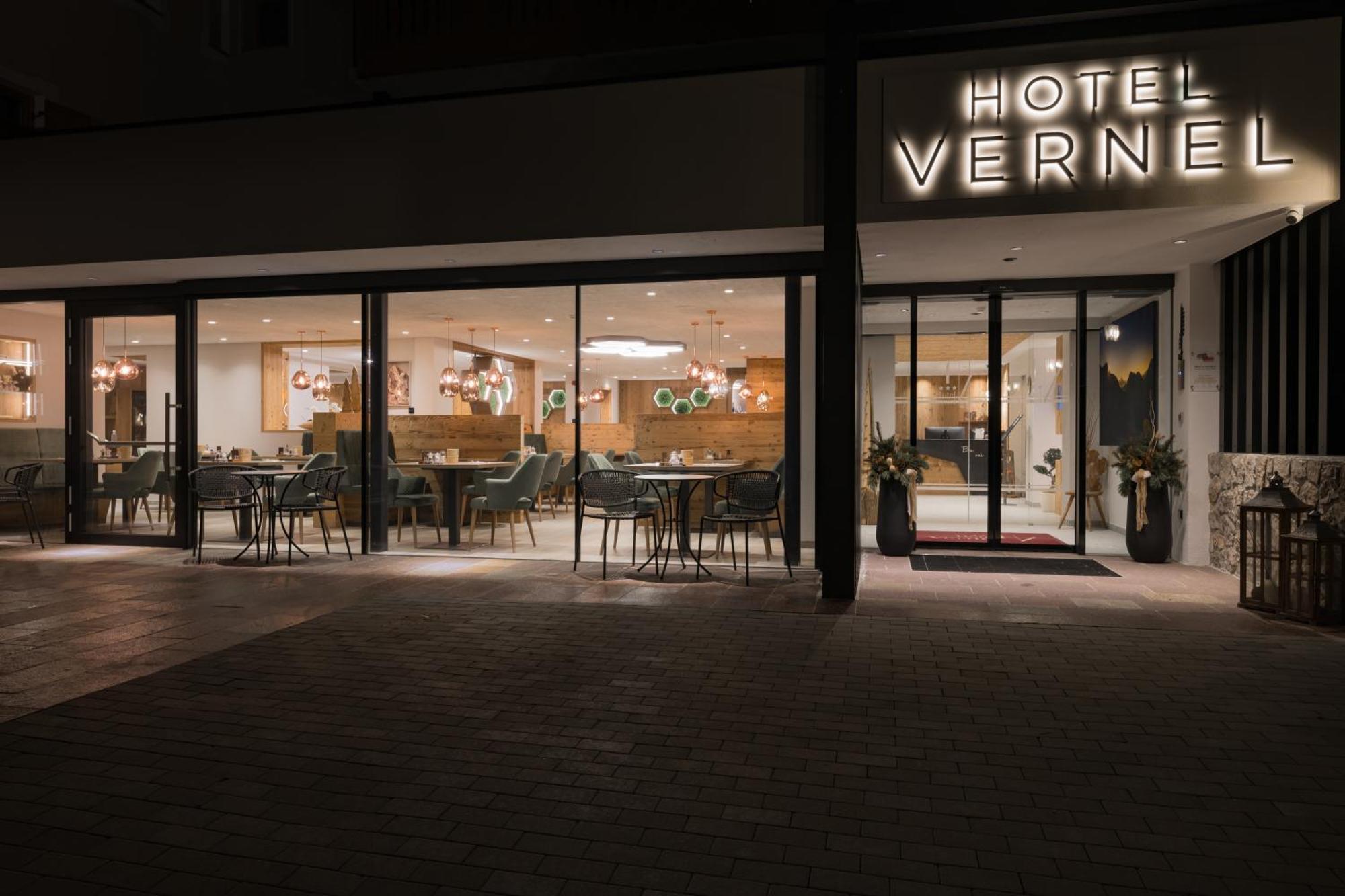 Hotel Vernel Santa Cristina Val Gardena Екстер'єр фото