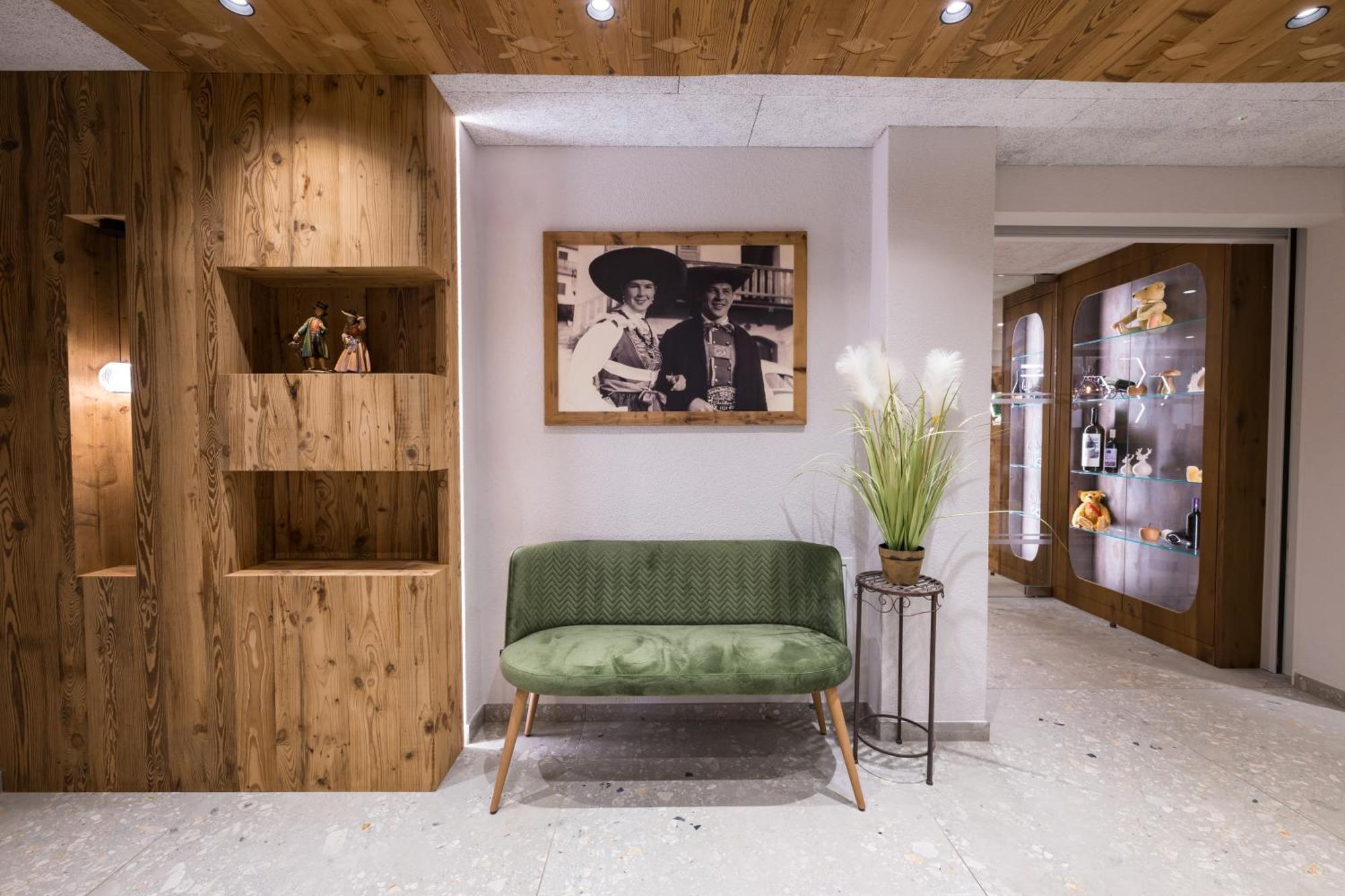 Hotel Vernel Santa Cristina Val Gardena Екстер'єр фото